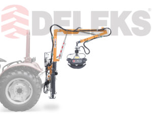 Hydraulic forestry crane with log grapple for tractor