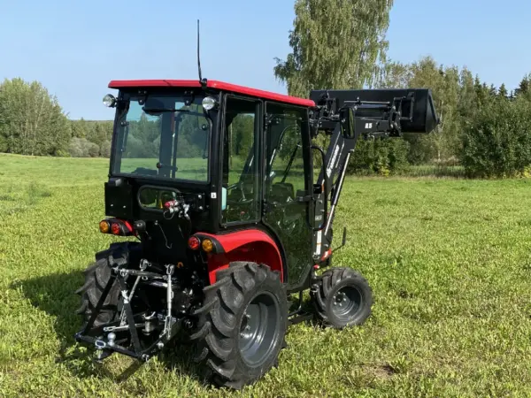 Mini traktors TYM 2500L pilsētsaimniecības