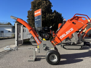 Petrol chipper shredder