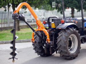 Post hole digger for tractor with PTO shaft