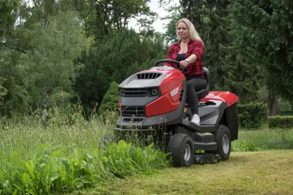 lawn mower tractor, dārza traktors zāles pļāvējs SECO Challenge