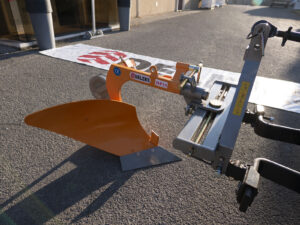 Single furrow plough with wheel  for narrow tractors