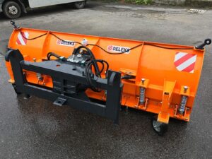 Snowplough for telehandlers Merlo