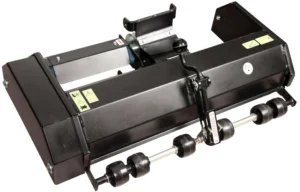 Black metal sheet-rolling machine with multiple rollers and an adjustable crank, used for bending or flattening metal sheets.